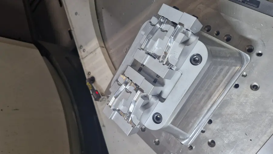 Mould & Tooling — Aluminium mould tool, production ready